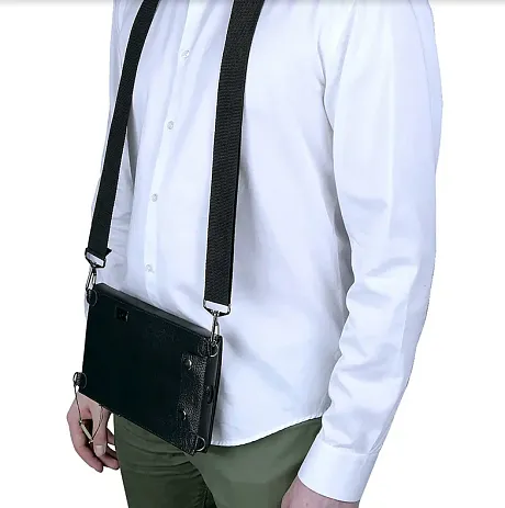 Чехол для планшета Urovo P8100 из нат. кожи, рамка вокруг экрана, крышка на магнитах, 4 кольца для ремней, наплеч. ремень 40 мм, рег. длина до 1600 мм